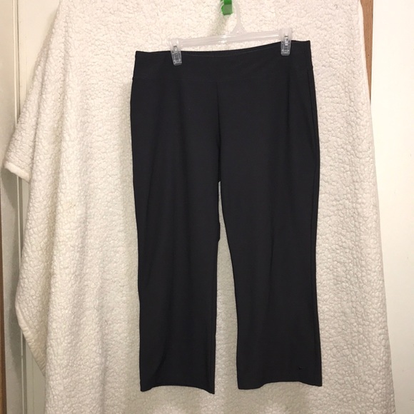 Nike Pants - Nike capris